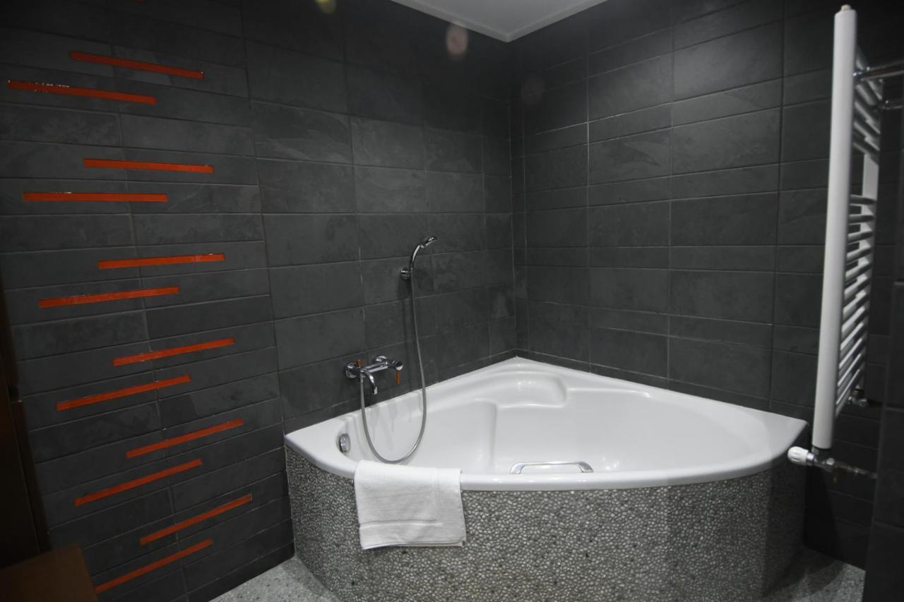 Double A Luxury * Saloniki