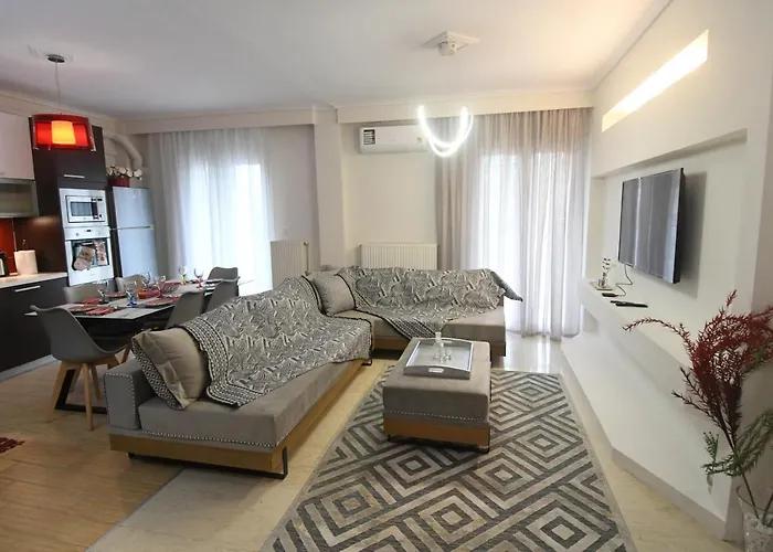 Double A Luxury Apartment